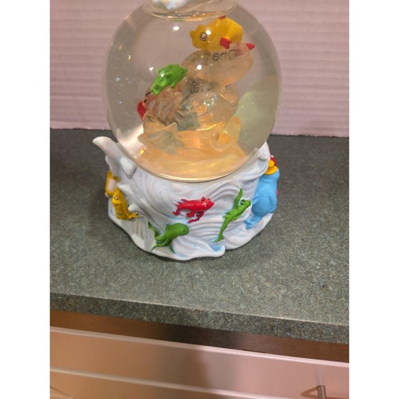 Universal Studios Islands of Adventure Dr Seuss One Two Red Blue Fish Snow Globe - Picture 7 of 9